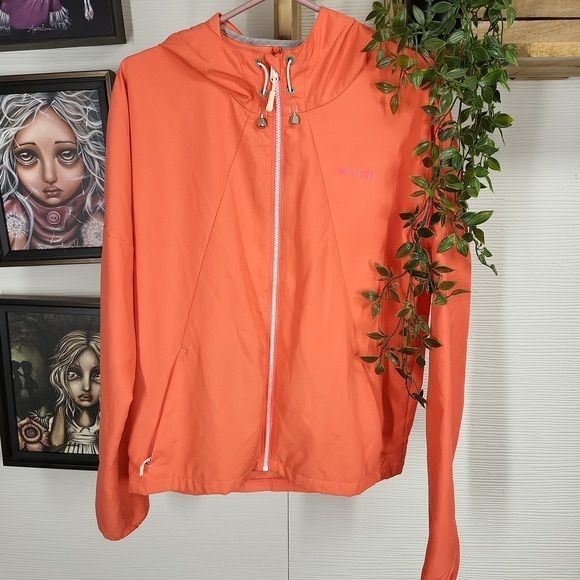 Bench Jacket - Picture 14 of 16